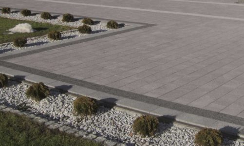 Ekspert radzi: nawierzchnia przyjazna najmłodszym – jaką kostkę wybrać?